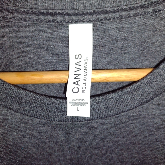 "Just a Girl who Loves Christmas" shirt in gray and size large - Picture 3 of 3